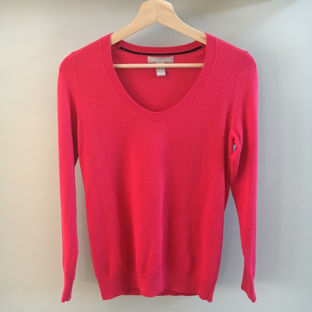 SOLD!! Banana Republic Lightweight Sweater